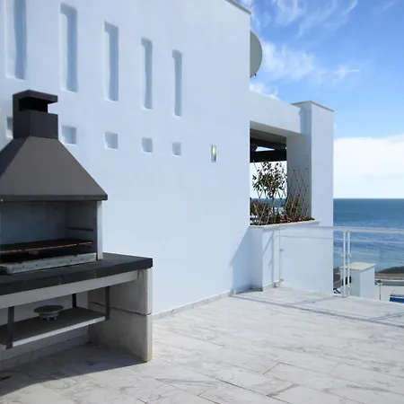 Beachfront Penthouse With Sea Views, Hot Tub, Bbq Apartment Casares