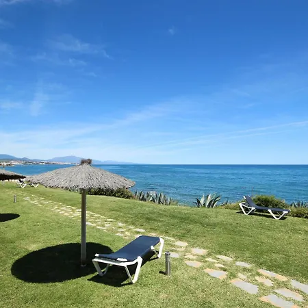 Beachfront Penthouse With Sea Views, Hot Tub, Bbq * Casares