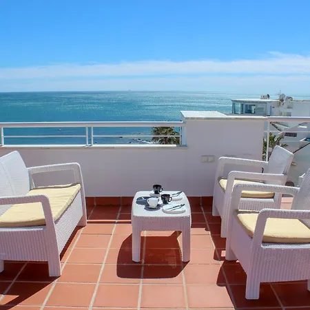 Beachfront Penthouse With Sea Views, Hot Tub, Bbq * Casares
