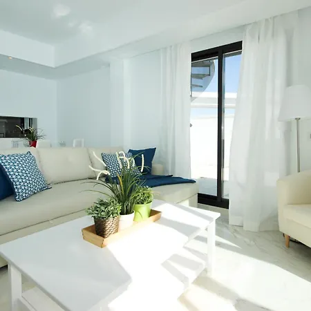 Beachfront Penthouse With Sea Views, Hot Tub, Bbq Casares